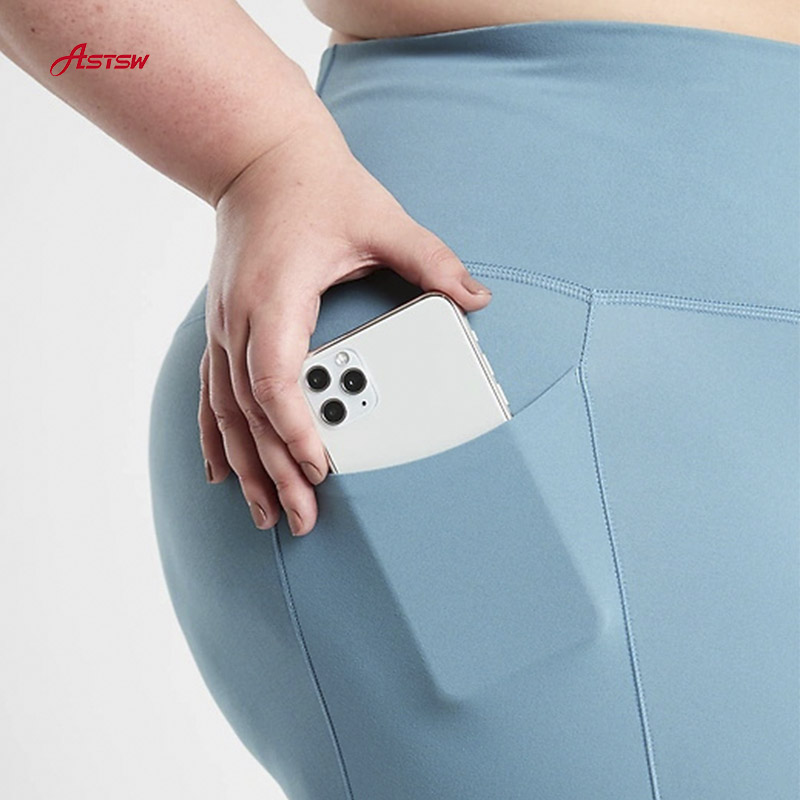 Plus-Size Yoga Pants For Women
